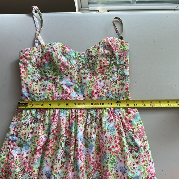 96% Cotton VICTORIA’s SECRET Floral Dress with Pink and Green Accents Sz-8 - Picture 8 of 12